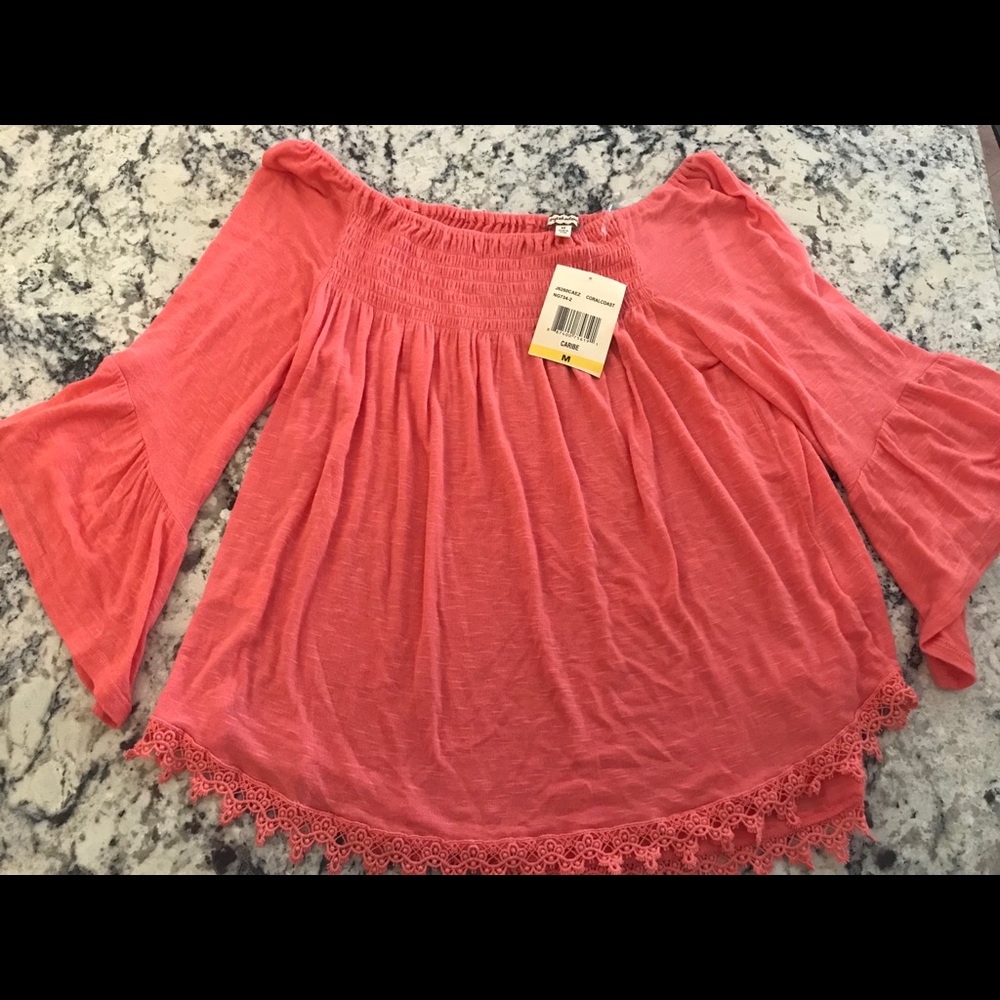 Bell sleeve blouse